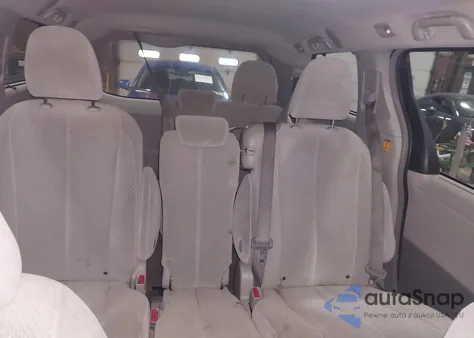 2011 Toyota Sienna Le V6 z USA, uszkodzony, nr VIN 5TDKK3DC5BS095681